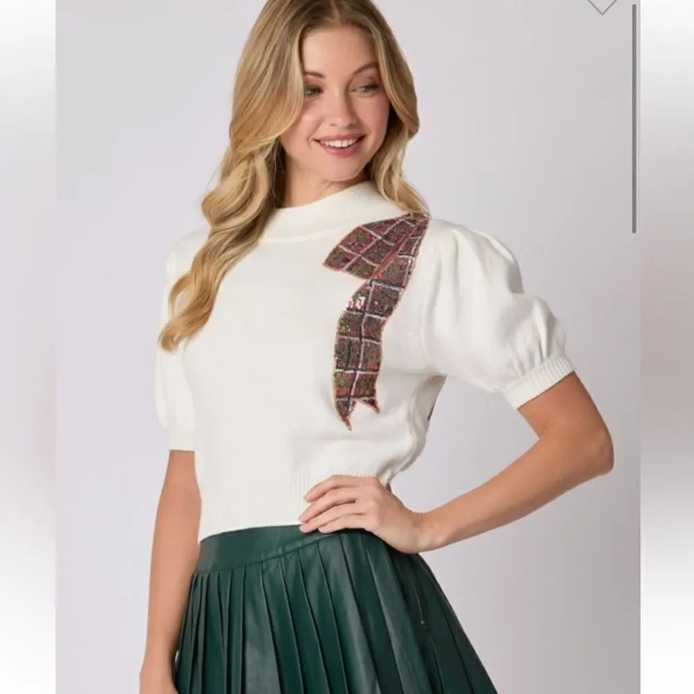 950. HOLIDAY EMBROIDERED PLAID SEQUIN EMBELLISHED SWEATER TOP